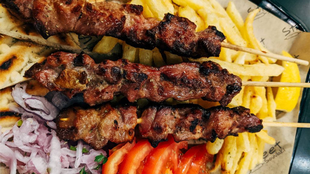 Salladskungen satsar på kebab